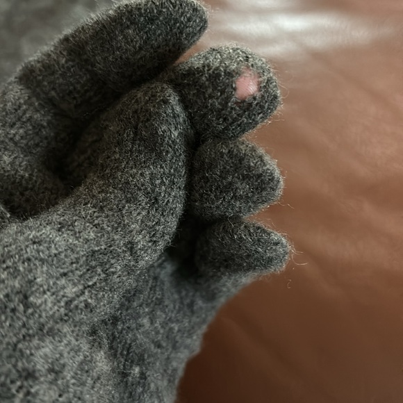 Grey 💯 % lambswool gloves (made in Scotland) - Picture 4 of 4